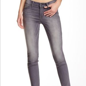 Level 99 Mid-Rise Liza Skinny Jean in Titan